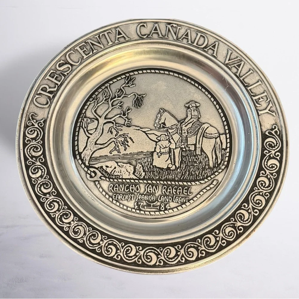 Wilton Pewter Plate Crescenta Canada Valley Rancho San Rafael 1975‎ Vintage
